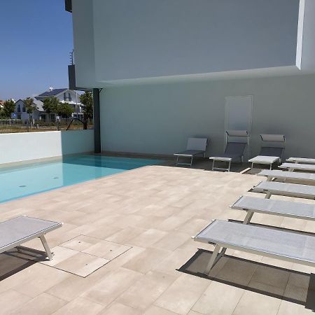 Jesolo Appartamenti F2 - Black And White Luaran gambar
