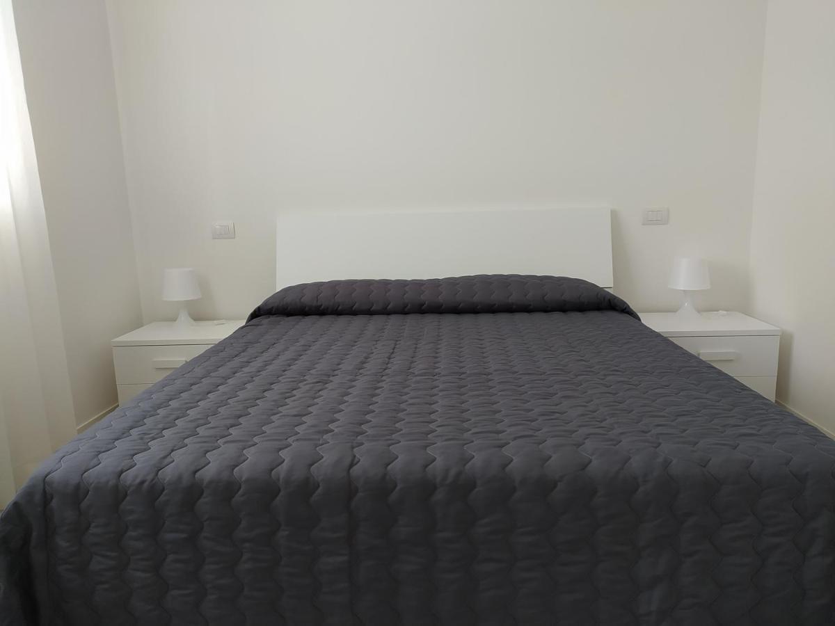 Jesolo Appartamenti F2 - Black And White Luaran gambar