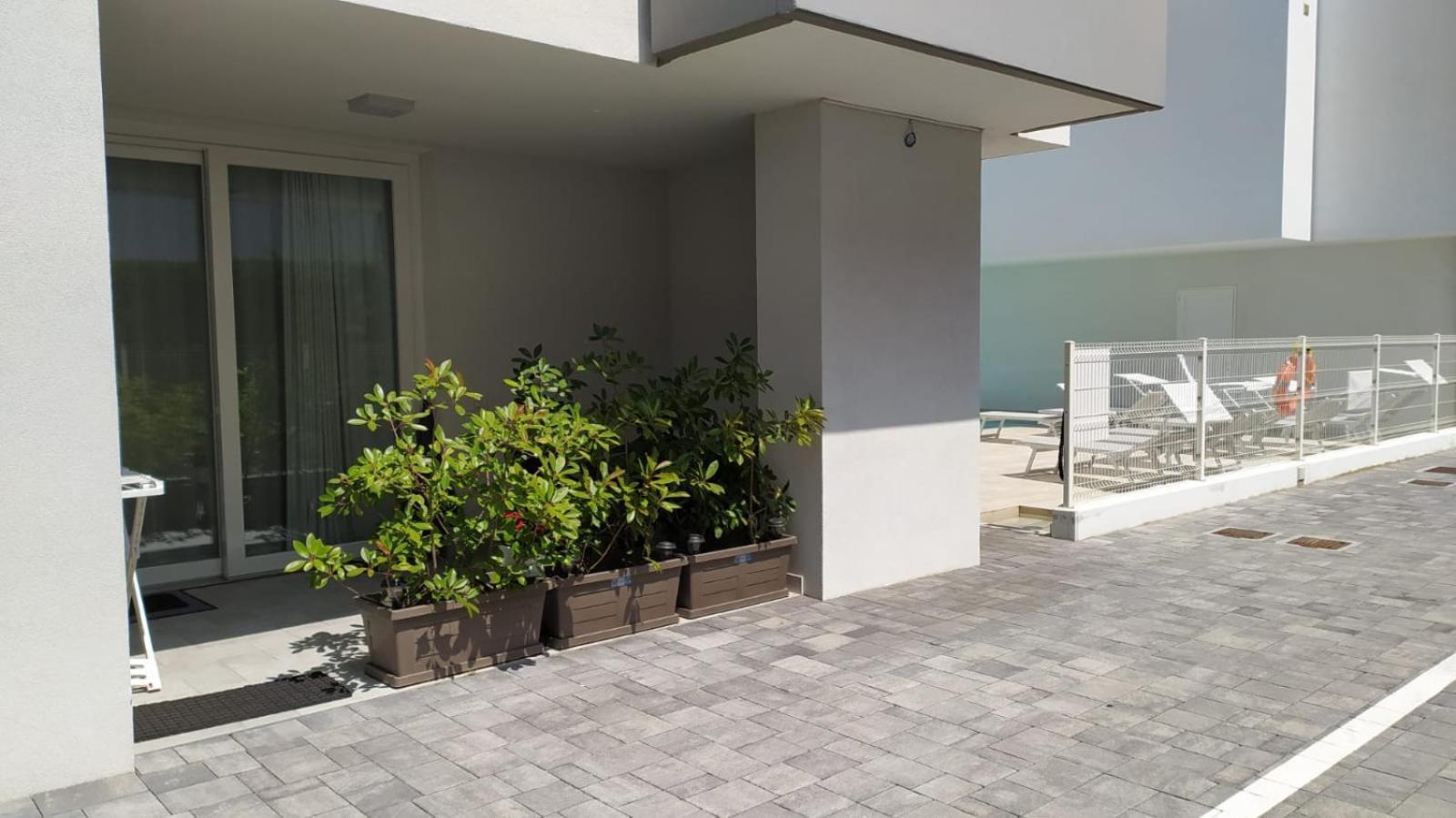 Jesolo Appartamenti F2 - Black And White Luaran gambar